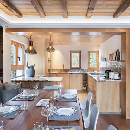Chalet Bellavia - Pour 10 Personnes 304 * Megeve